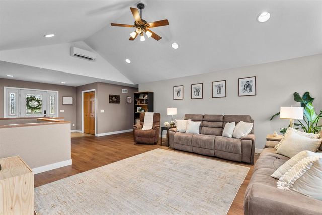 W8096 COUNTY ROAD MM, Wautoma, WI 54982