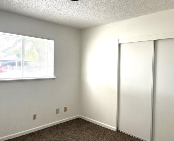 1501 Pelton Ave, Modesto, CA 95351