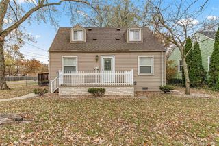 24196 Eureka Avenue, Warren, MI 48091