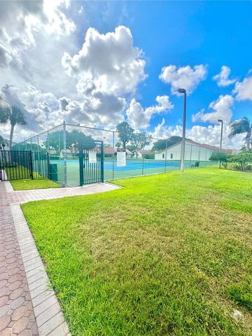 21547 Altamira Avenue, Boca Raton, FL 33433