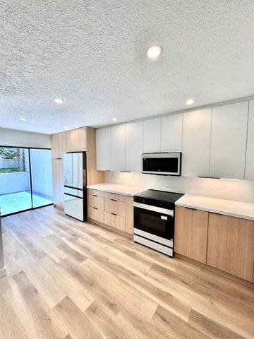 21547 Altamira Avenue, Boca Raton, FL 33433