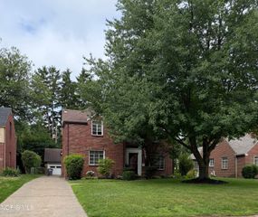 2663 Pemberton Drive, Toledo, OH 43606
