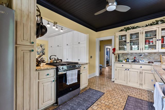 3403 Alta Vista Drive, Chattanooga, TN 37411