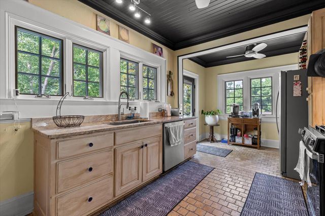 3403 Alta Vista Drive, Chattanooga, TN 37411