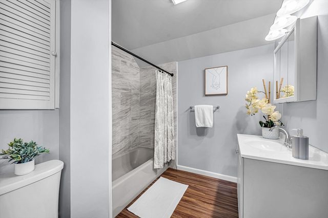 51 David St, Springfield, MA 01104