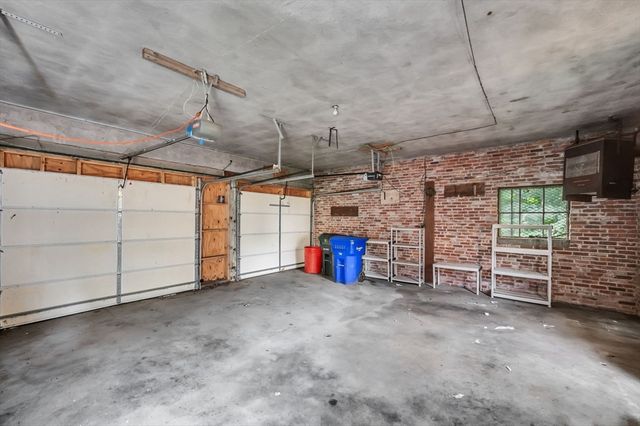 51 David St, Springfield, MA 01104