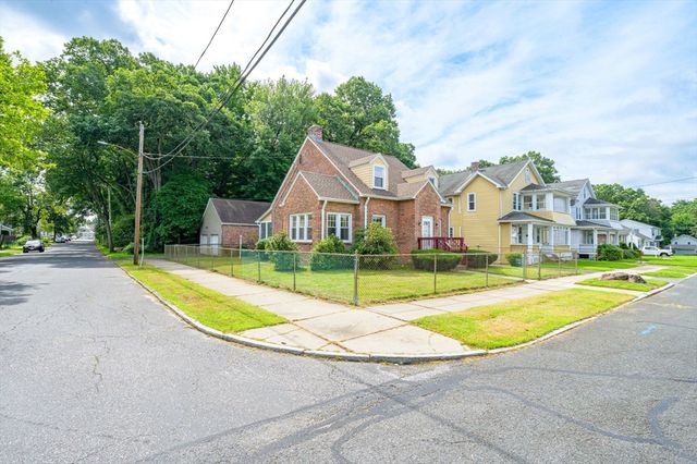 51 David St, Springfield, MA 01104