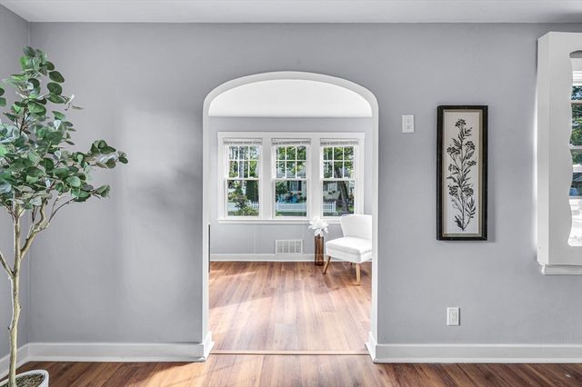 51 David St, Springfield, MA 01104