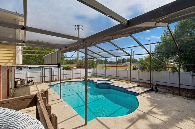 2620 GIANT PLACE, Seffner, FL 33584