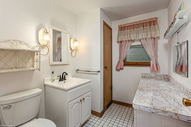 9640 Tulley Avenue, Oak Lawn, IL 60453