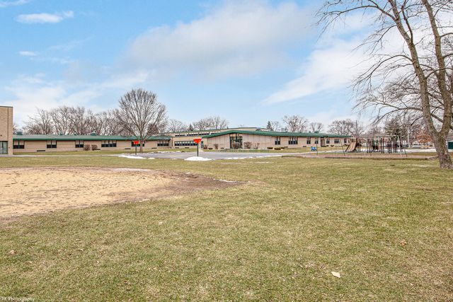 9640 Tulley Avenue, Oak Lawn, IL 60453