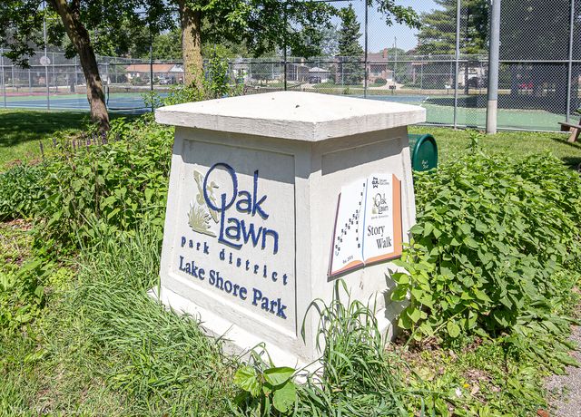 9640 Tulley Avenue, Oak Lawn, IL 60453