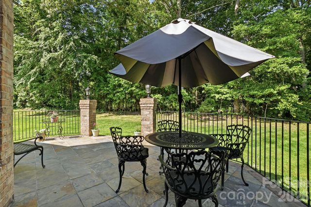 11855 Churchfield Lane, Charlotte, NC 28277