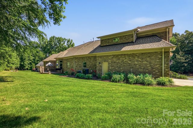 11855 Churchfield Lane, Charlotte, NC 28277