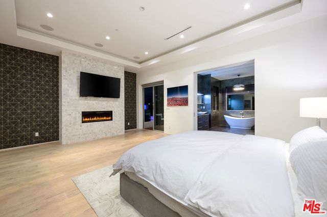 6660 COLGATE Avenue, Los Angeles, CA 90048