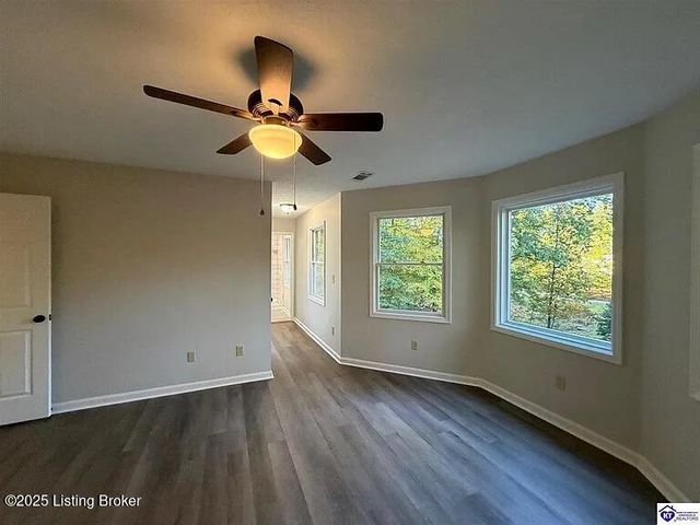 2656 E Doe Valley Pkwy, Brandenburg, KY 40108