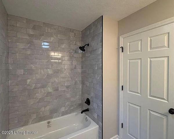 2656 E Doe Valley Pkwy, Brandenburg, KY 40108