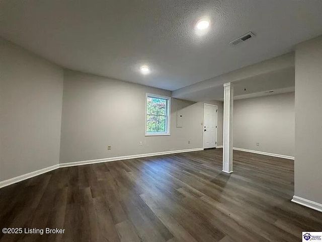 2656 E Doe Valley Pkwy, Brandenburg, KY 40108