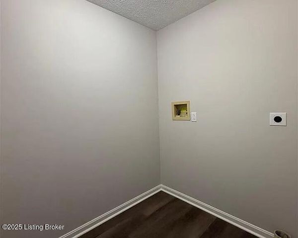 2656 E Doe Valley Pkwy, Brandenburg, KY 40108