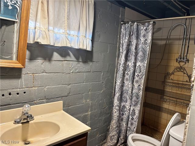 701 E Lincolnway, Minerva, OH 44657