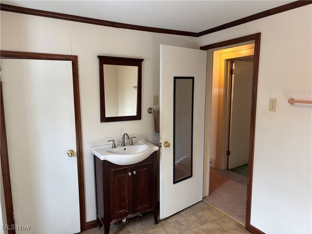 701 E Lincolnway, Minerva, OH 44657