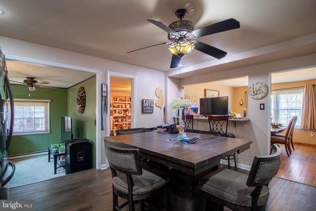 28 WELLINGTON PL, Burlington, NJ 08016