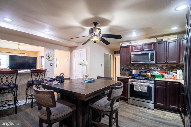 28 WELLINGTON PL, Burlington, NJ 08016