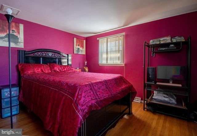 28 WELLINGTON PL, Burlington, NJ 08016