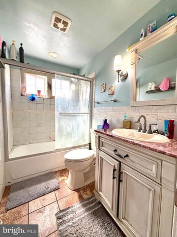 28 WELLINGTON PL, Burlington, NJ 08016