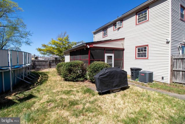 28 WELLINGTON PL, Burlington, NJ 08016