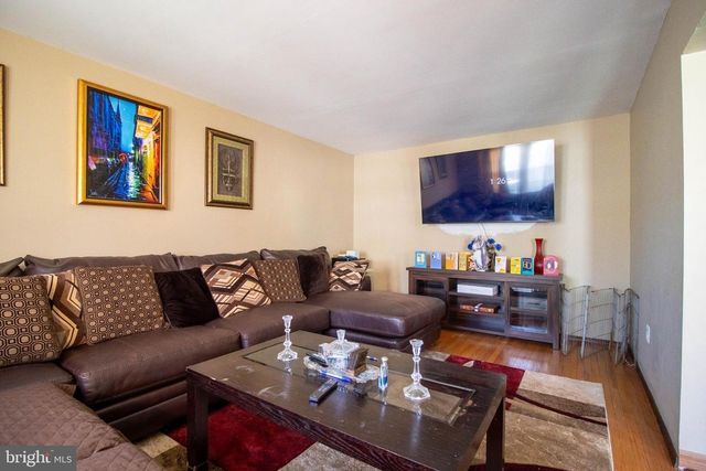 28 WELLINGTON PL, Burlington, NJ 08016