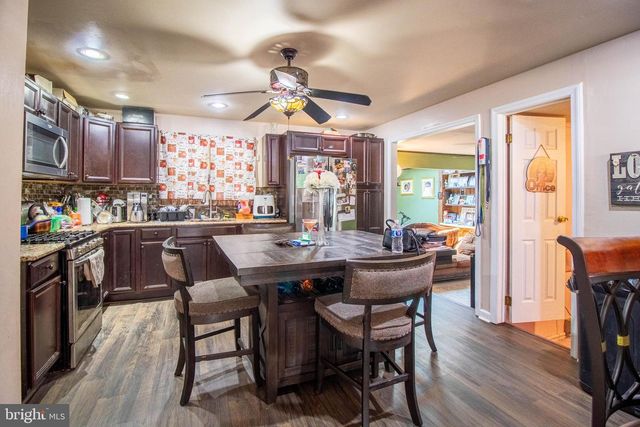 28 WELLINGTON PL, Burlington, NJ 08016