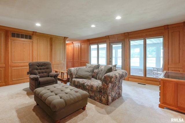2816 SHERIDAN Road, Pekin, IL 61554