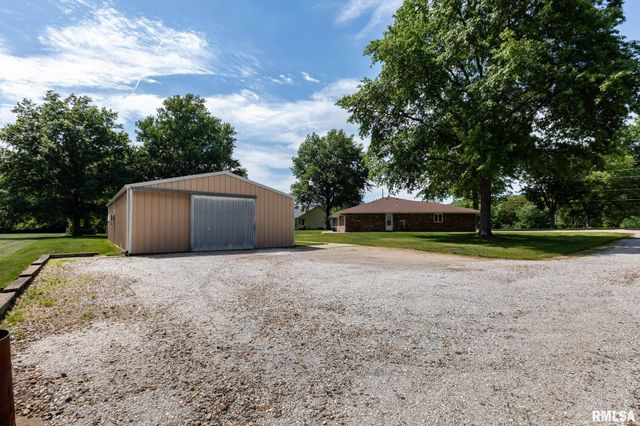 2816 SHERIDAN Road, Pekin, IL 61554