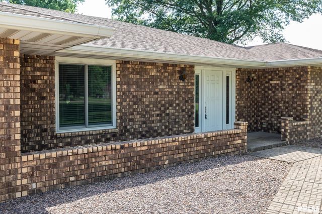 2816 SHERIDAN Road, Pekin, IL 61554