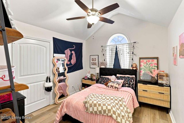 104 Sweetspire Dr, Mt Washington, KY 40047