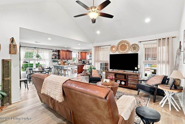 104 Sweetspire Dr, Mt Washington, KY 40047