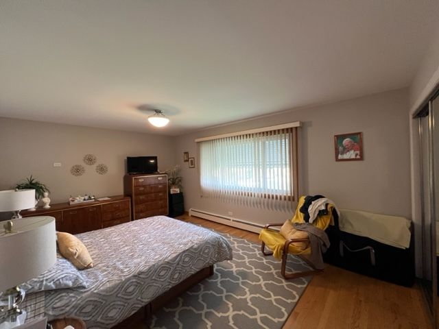 8887 N Grace Avenue 1, Niles, IL 60714