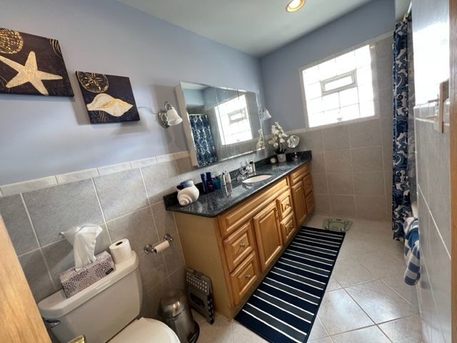 8887 N Grace Avenue 1, Niles, IL 60714