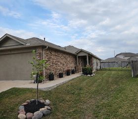 108 Blue Sage DR, Leander, TX 78641