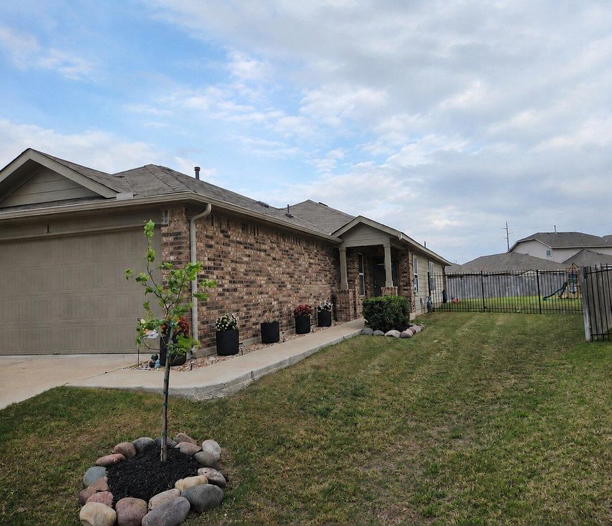 108 Blue Sage DR, Leander, TX 78641