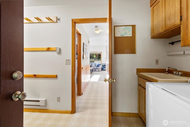 7101 Rainier Way, Glacier, WA 98244