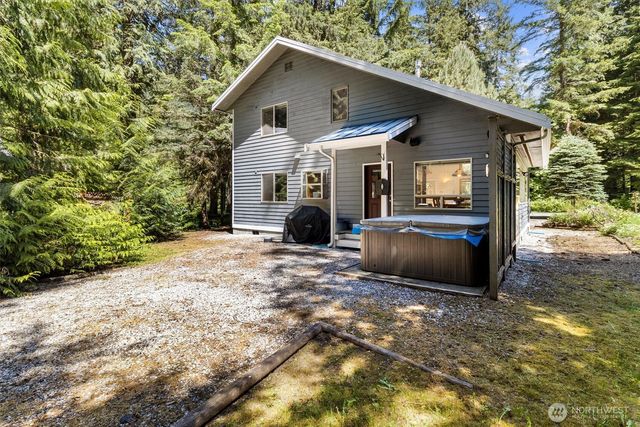 7101 Rainier Way, Glacier, WA 98244