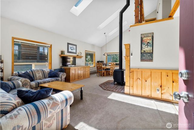 7101 Rainier Way, Glacier, WA 98244