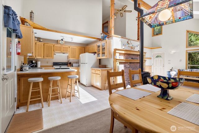 7101 Rainier Way, Glacier, WA 98244