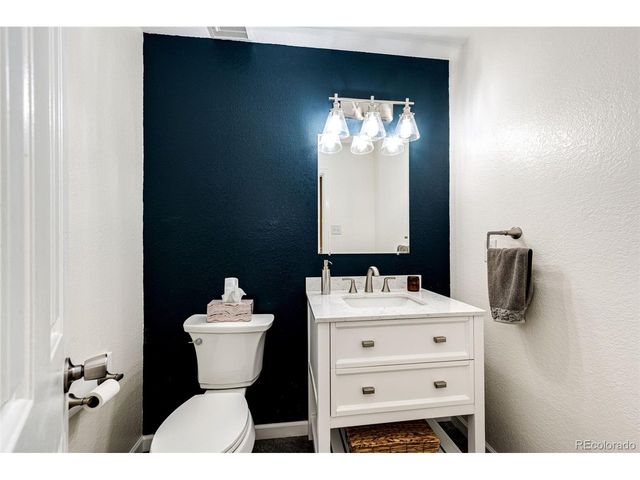 2924 W Bryant Cir, Littleton, CO 80120