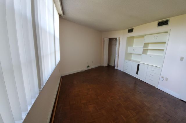 1400 SAINT CHARLES Place 608, Pembroke Pines, FL 33026