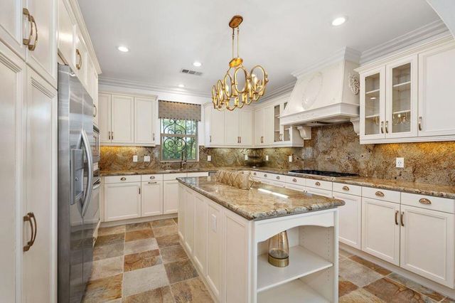 451 Paseo Del Corazon, Palm Desert, CA 92211