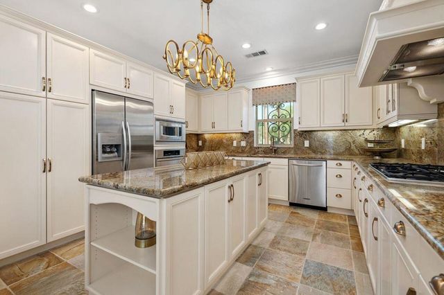 451 Paseo Del Corazon, Palm Desert, CA 92211