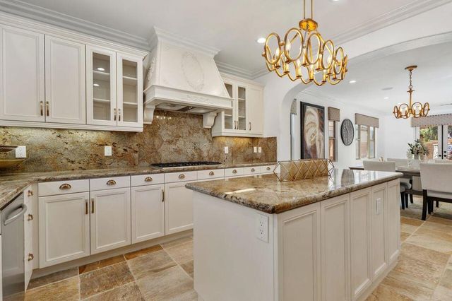 451 Paseo Del Corazon, Palm Desert, CA 92211